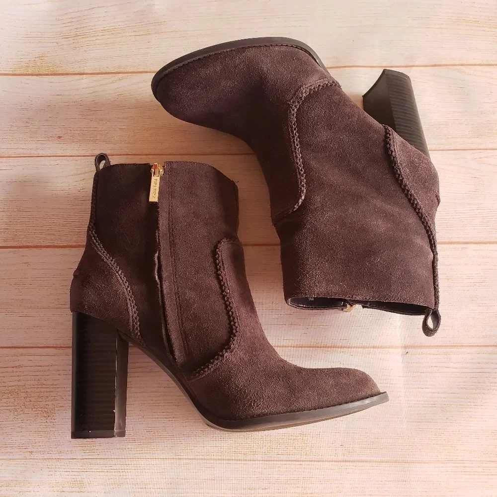 Nine West Suede Block Heel Almond Toe Ankle Boots Booties Dark Brown Size 8M